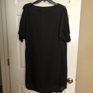 Shoulder cutout t-shirt style dress